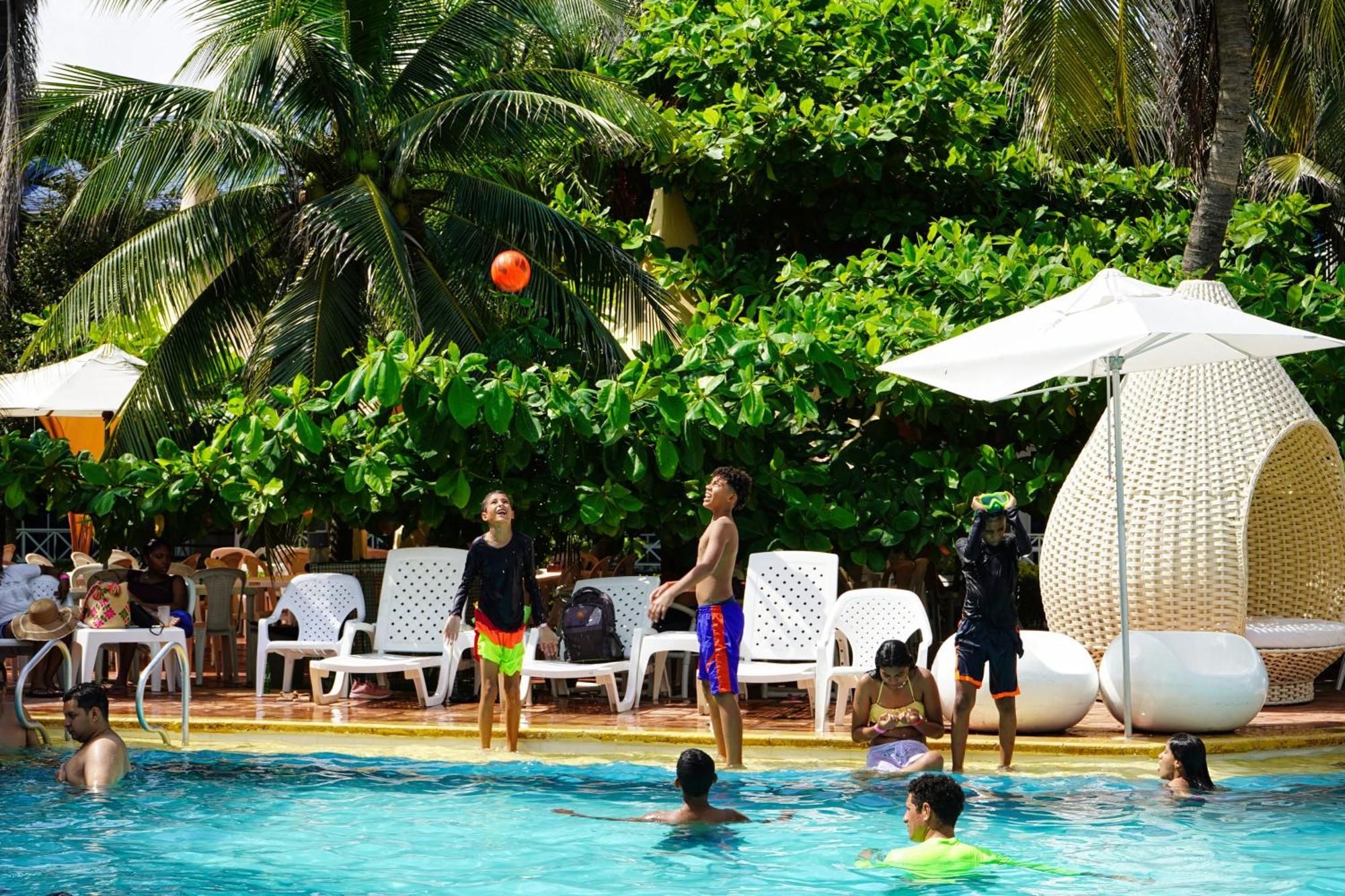Hotel Tropical Inn Playa de Punta Arena ภายนอก รูปภาพ